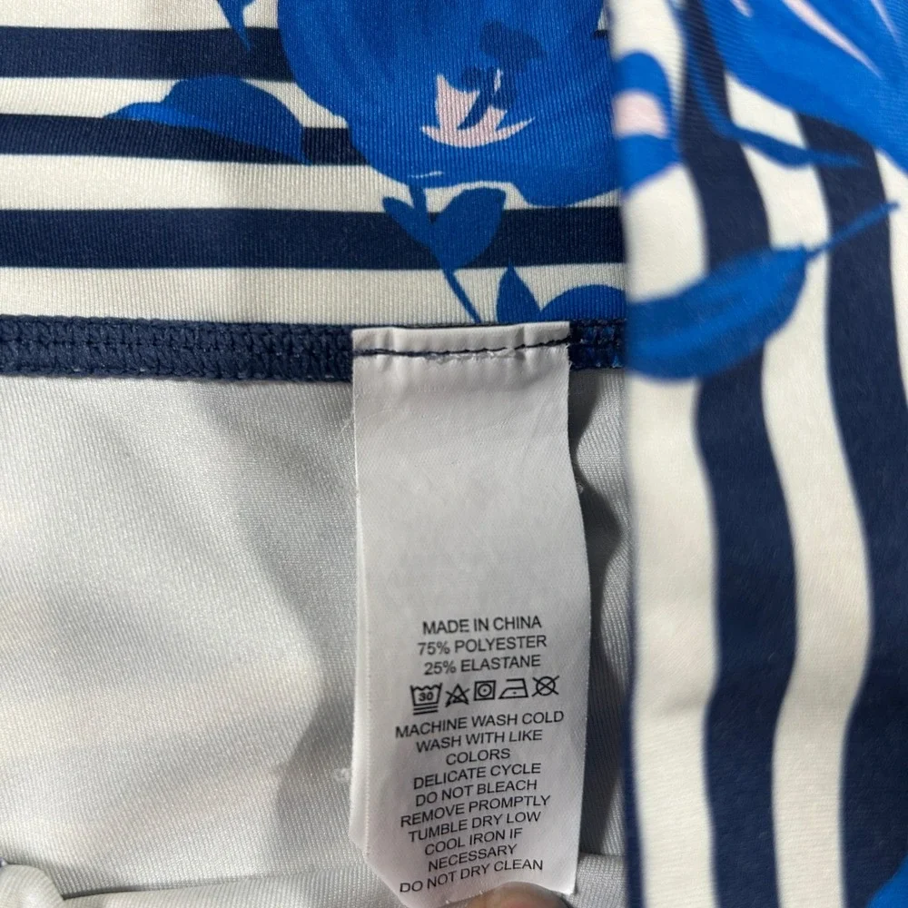 Kate Spade Floral Stripe Workout Capri Leggings Blue Navy Medium Cropped Gym
